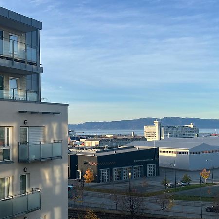 Modern And Central Apartment - Solsiden Trondheim - Up To 6 People Kültér fotó
